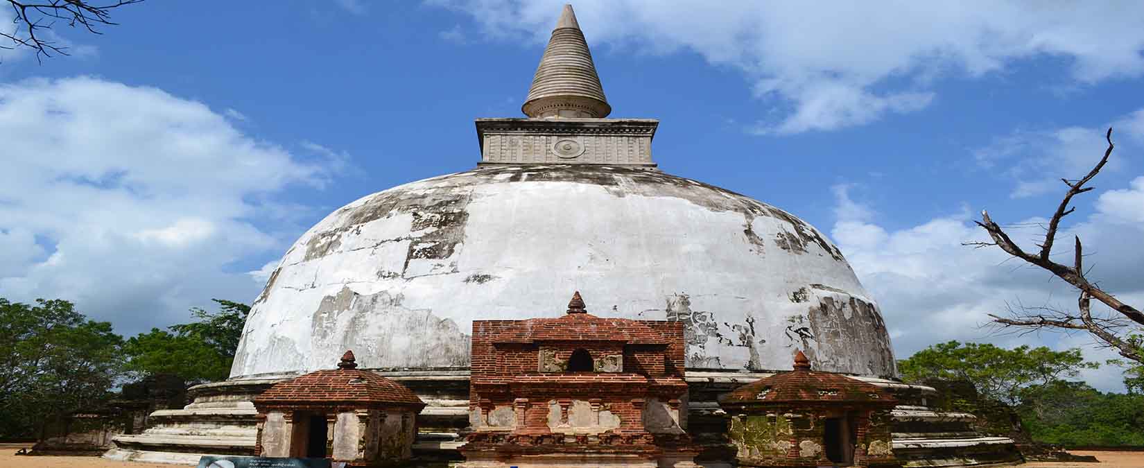 kiri-vehera-polonnaruwa